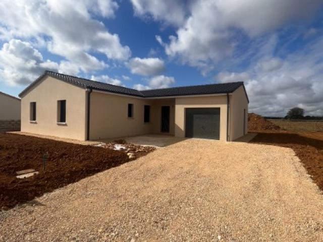 Construction de maison écologique avec structure bois ou brique  à houdan  78550 